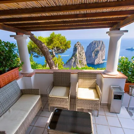 Faraglionensis Monaconehouse * Κάπρι