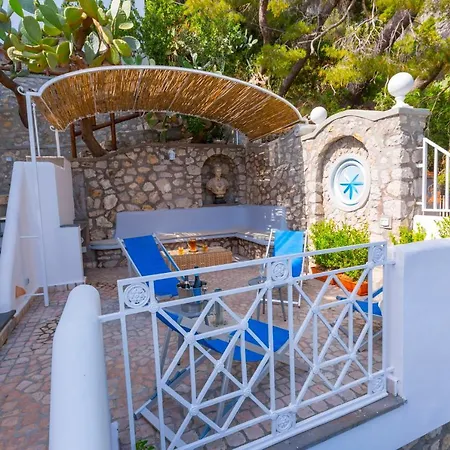 Faraglionensis Monaconehouse Κάπρι