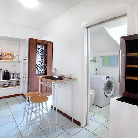 Faraglionensis Monaconehouse * Κάπρι